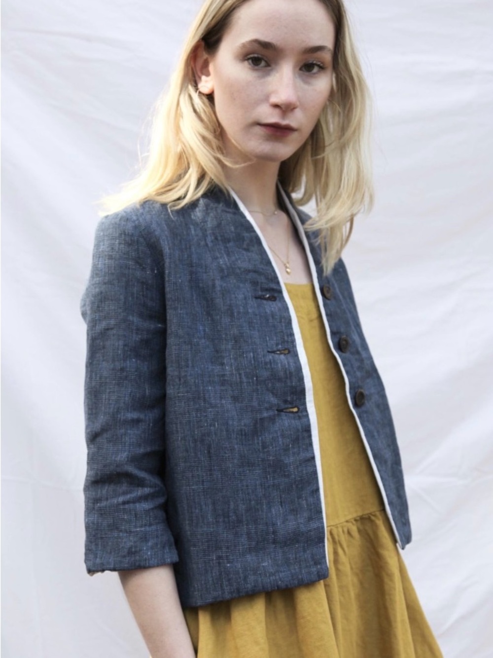 NWT Hannoh Wessel Blue Linen with White Piping Jacket Size 38/2